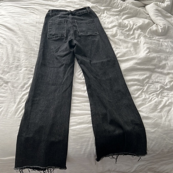 Black flared jeans from SHEIN - Picture 2 of 4